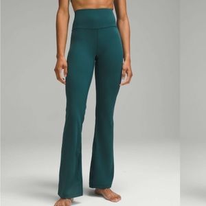 Lululemon Groove Super High-Rise Flare Leggings Sz 8